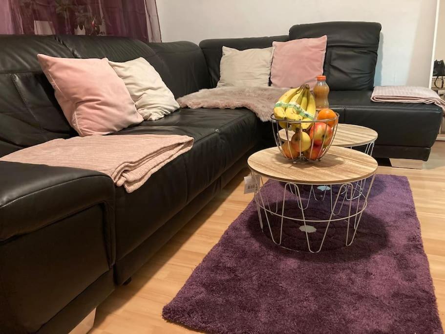Toll Apartment Am Rhein Netflix Internet 1000 Mbits, Free Parking Duisburg Kültér fotó