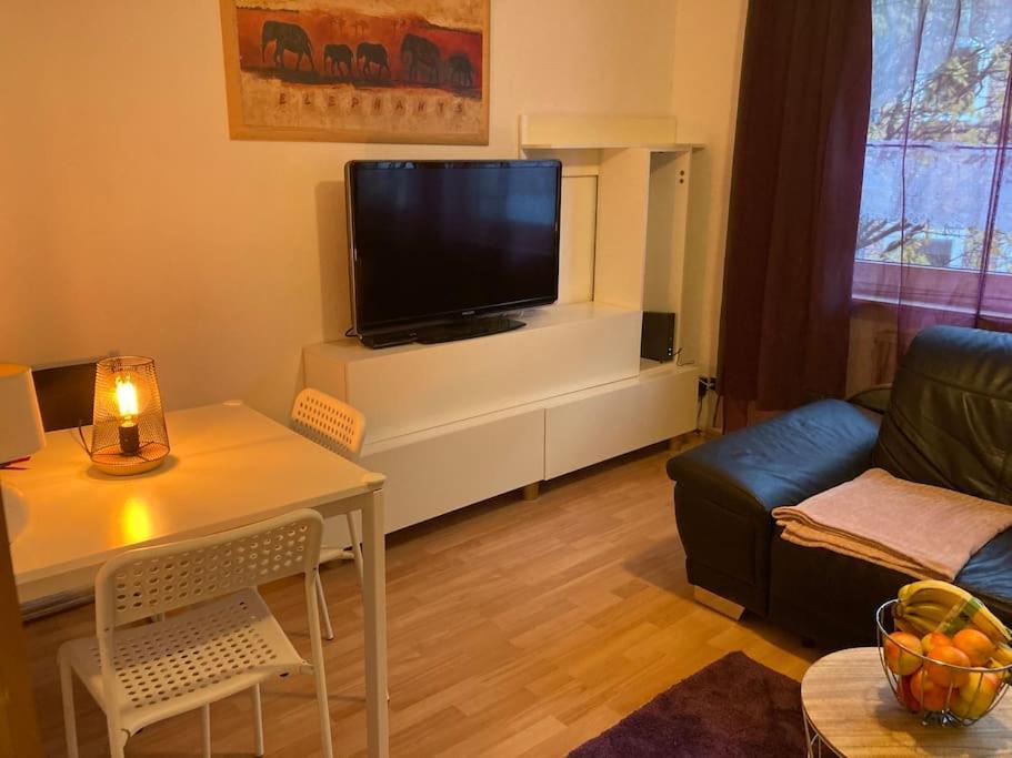 Toll Apartment Am Rhein Netflix Internet 1000 Mbits, Free Parking Duisburg Kültér fotó